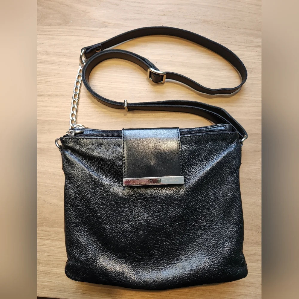The TREND Black Crossbody Shoulder Bag with Silver Accent - Picture 1 of 6